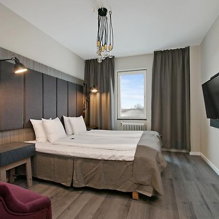 First Hotel Brommaplan Stockholm Ngoại thất bức ảnh
