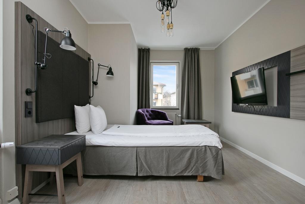First Hotel Brommaplan Stockholm Ngoại thất bức ảnh