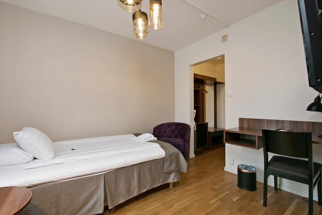 First Hotel Brommaplan Stockholm Ngoại thất bức ảnh