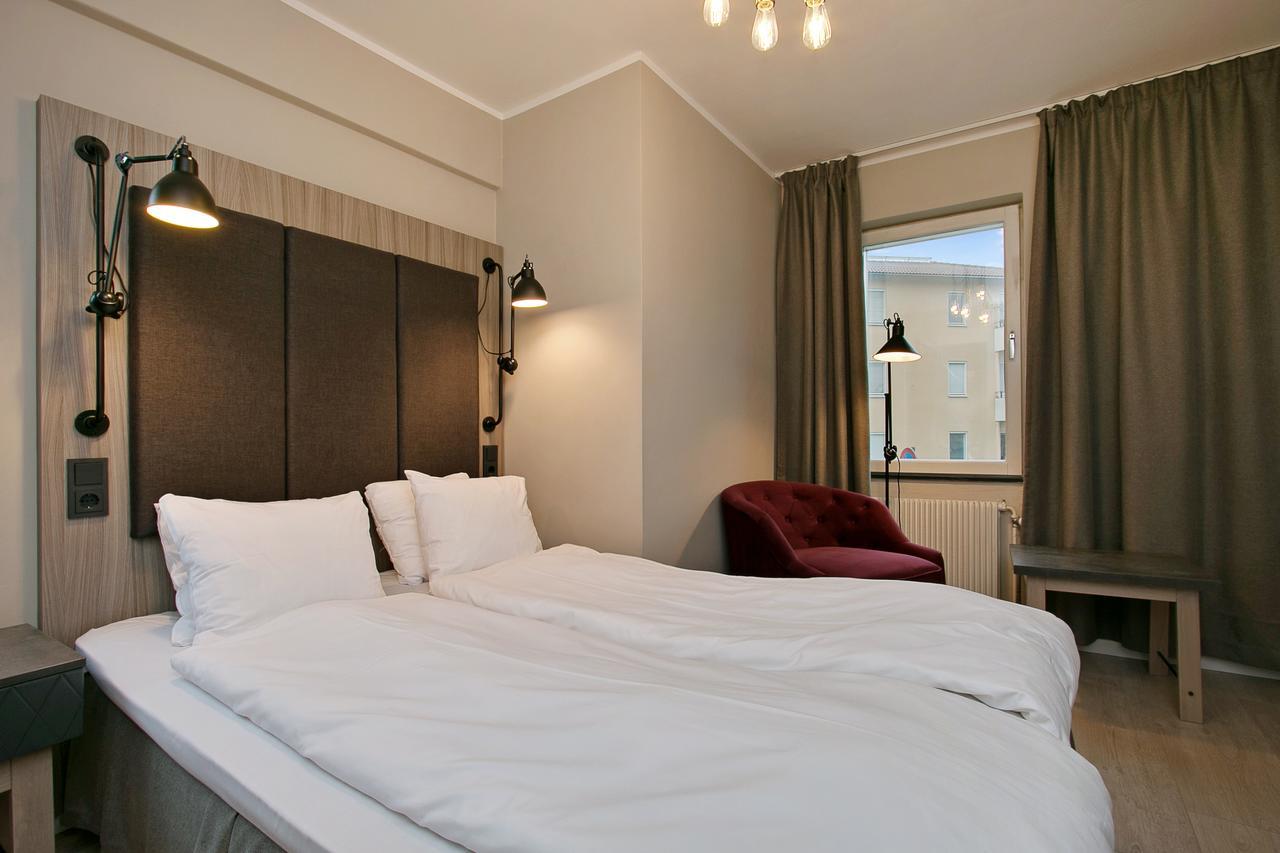 First Hotel Brommaplan Stockholm Ngoại thất bức ảnh