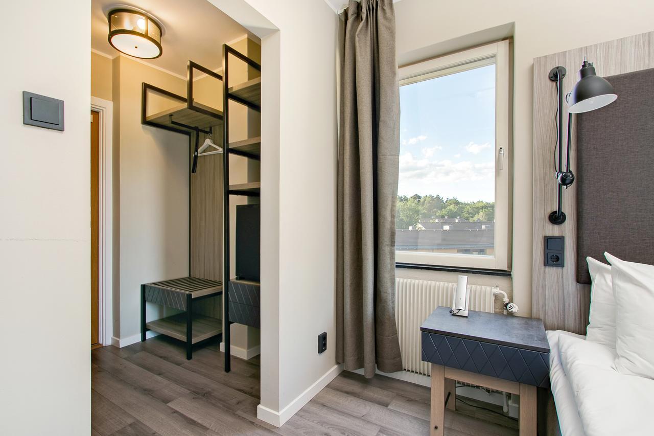 First Hotel Brommaplan Stockholm Ngoại thất bức ảnh