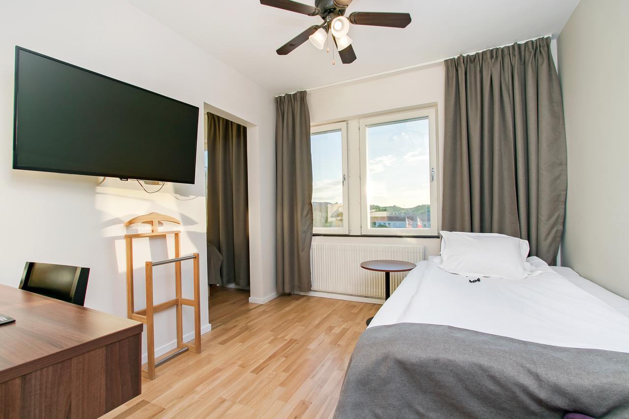 First Hotel Brommaplan Stockholm Ngoại thất bức ảnh