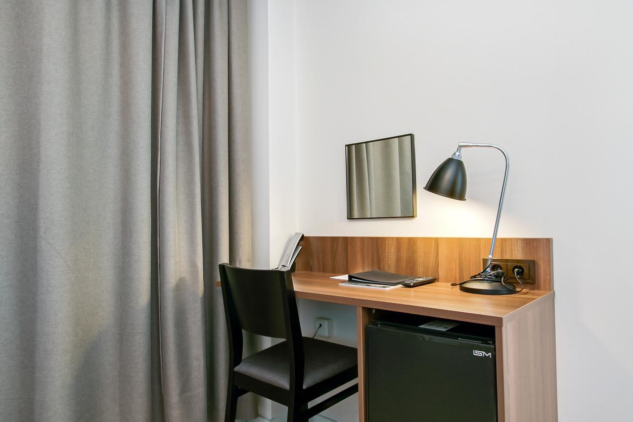 First Hotel Brommaplan Stockholm Ngoại thất bức ảnh